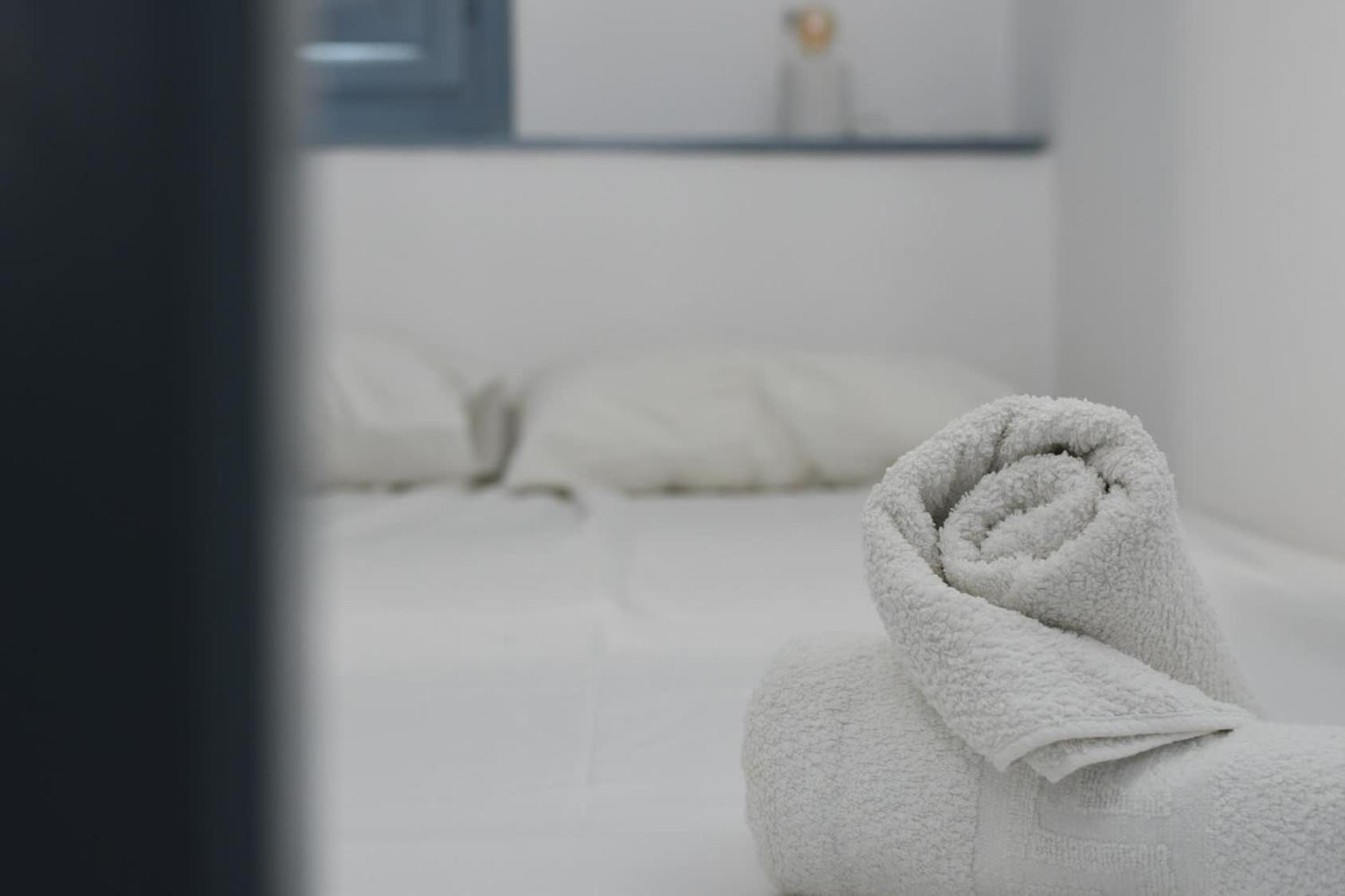Cute Seafront Escape For 3