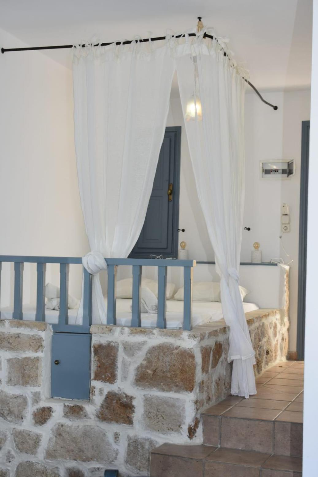 Apartment Cute Seafront Escape For 3 Patmos Town