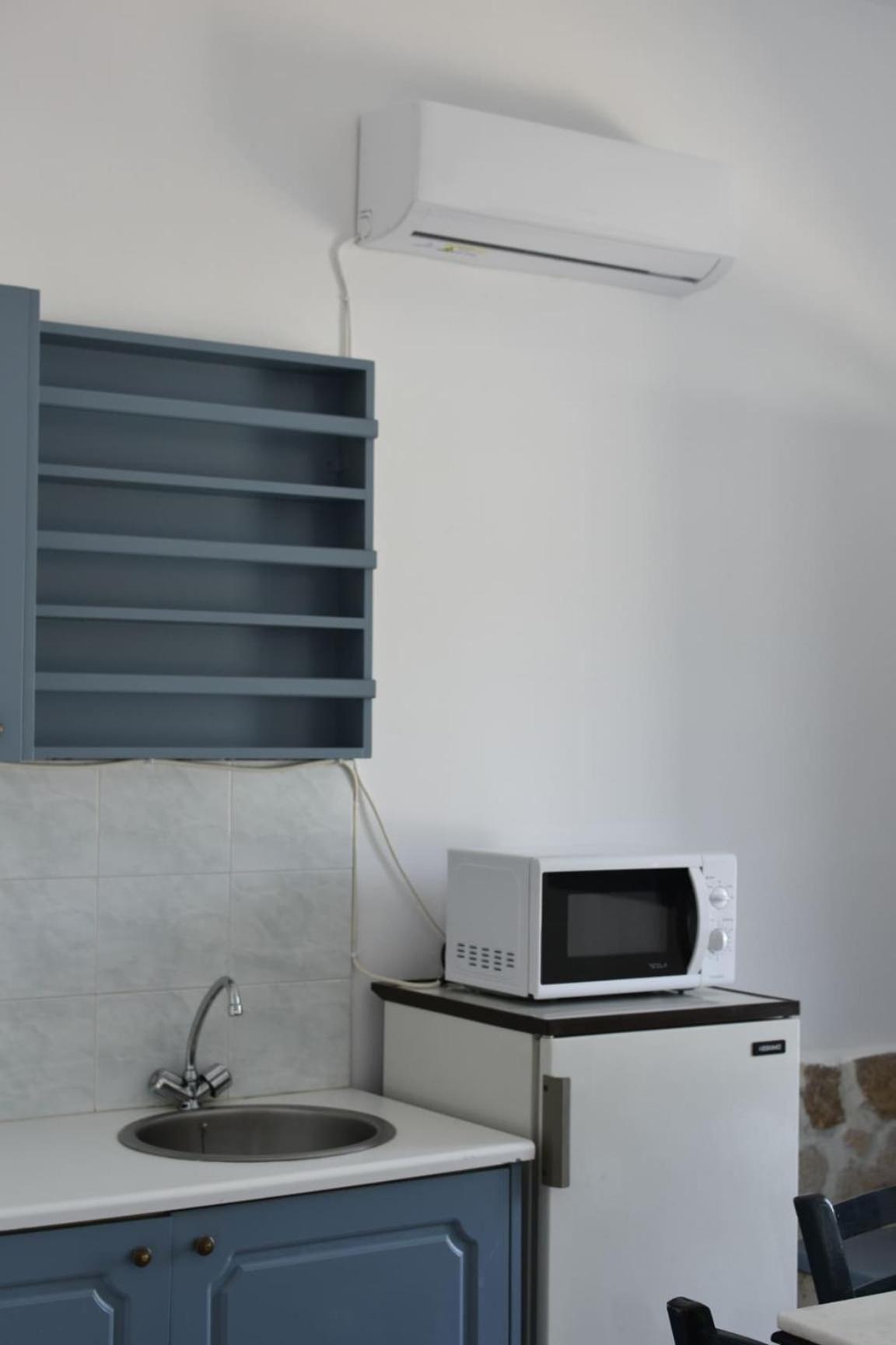 Cute Seafront Escape For 3 Patmos Town