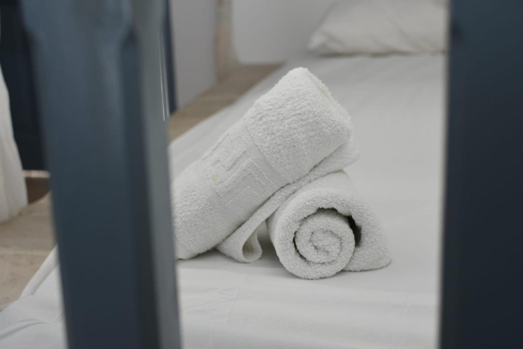 Cute Seafront Escape For 3 Apartment *