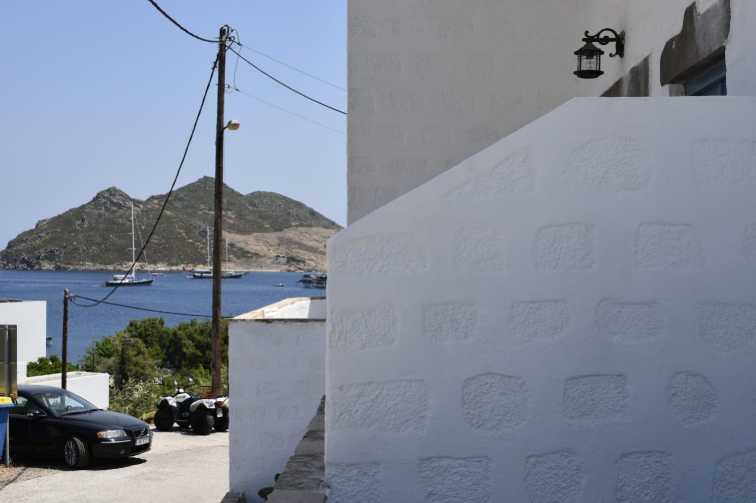 Cute Seafront Escape For 3 Apartment *