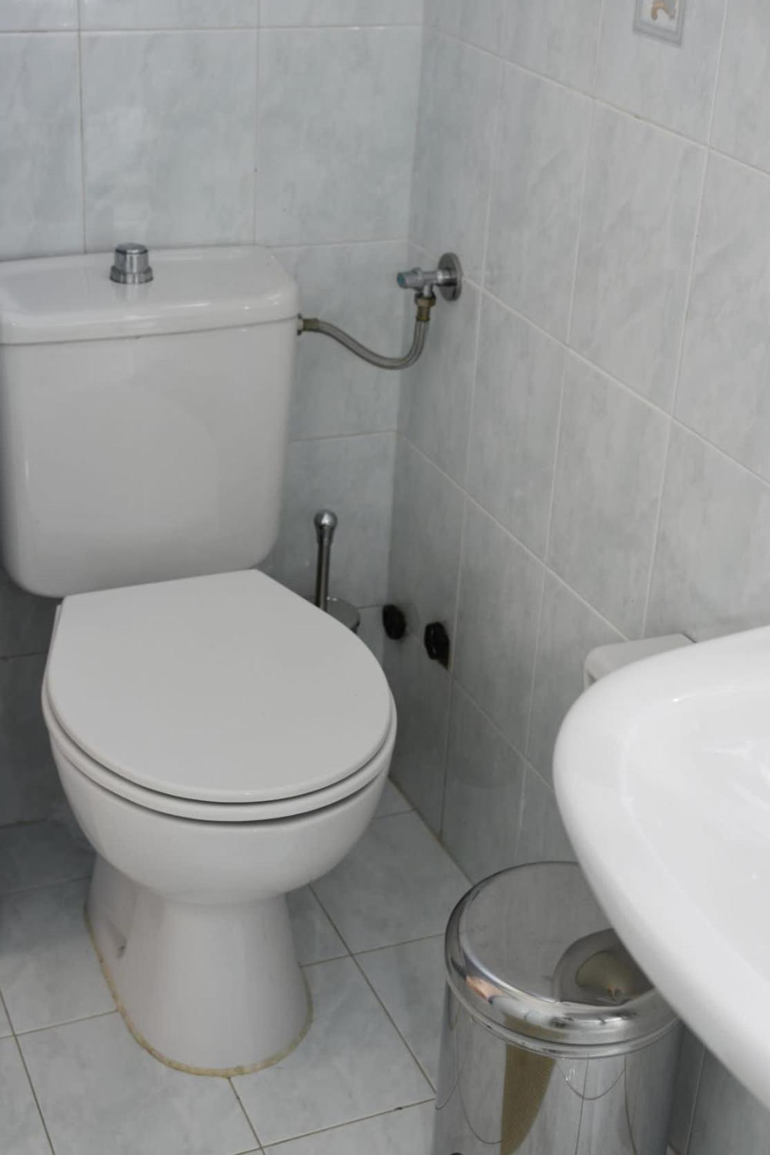 Apartment Cute Seafront Escape For 3 *